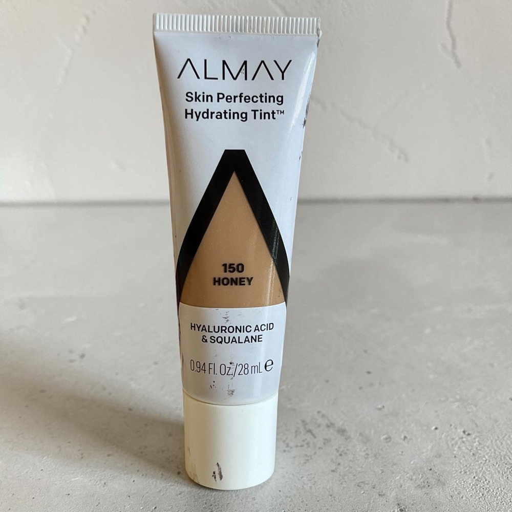 Almay Skin Perfecting Hydrating Tint Foundation 0.94 oz 150 Honey Buildable